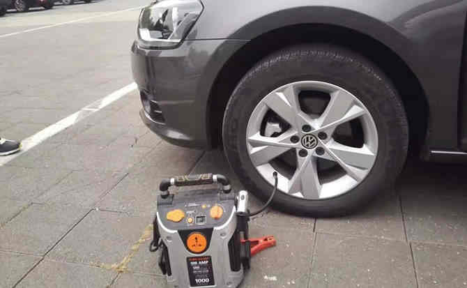 白杨汽车搭电案例