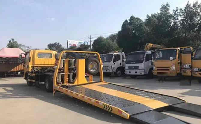 白杨汽车中途维修案例